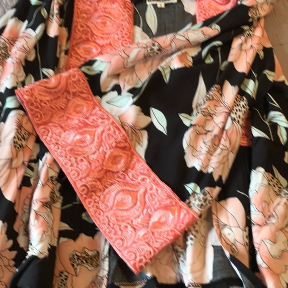 Top - Picture 3 of 5